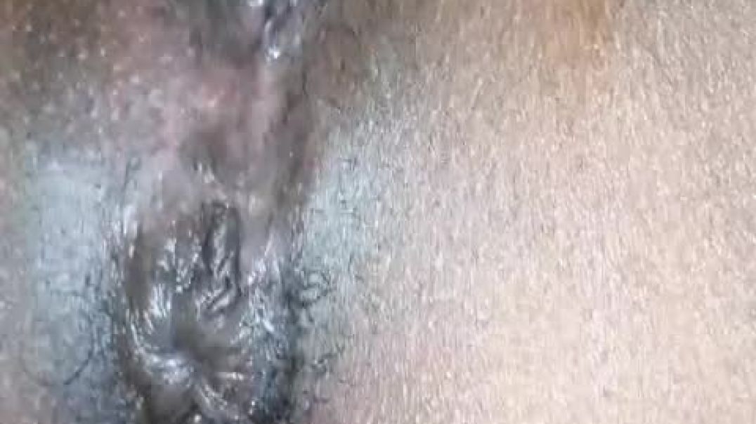 Look at the pussy cum