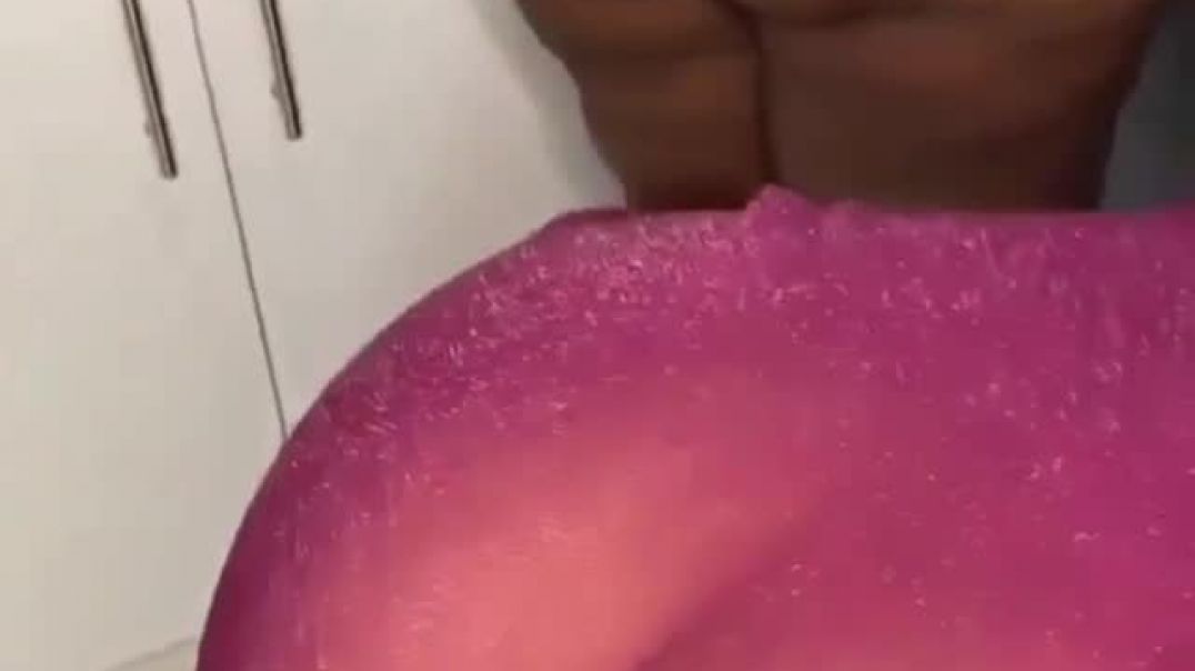 Big ass and ice cubes