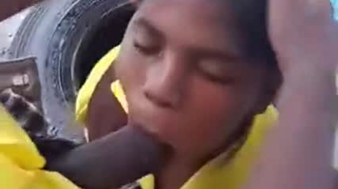 School teen sucking big dick