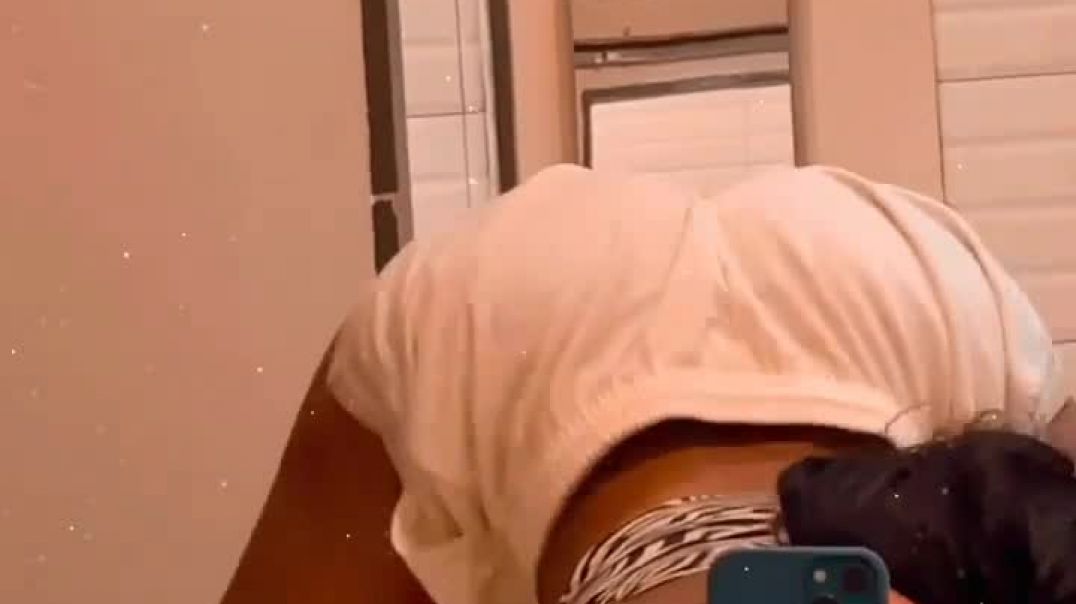 Ass up twerking