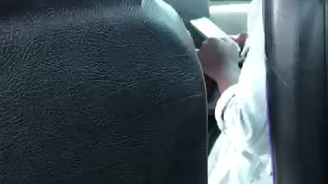 ⁣Skomoring in a taxi