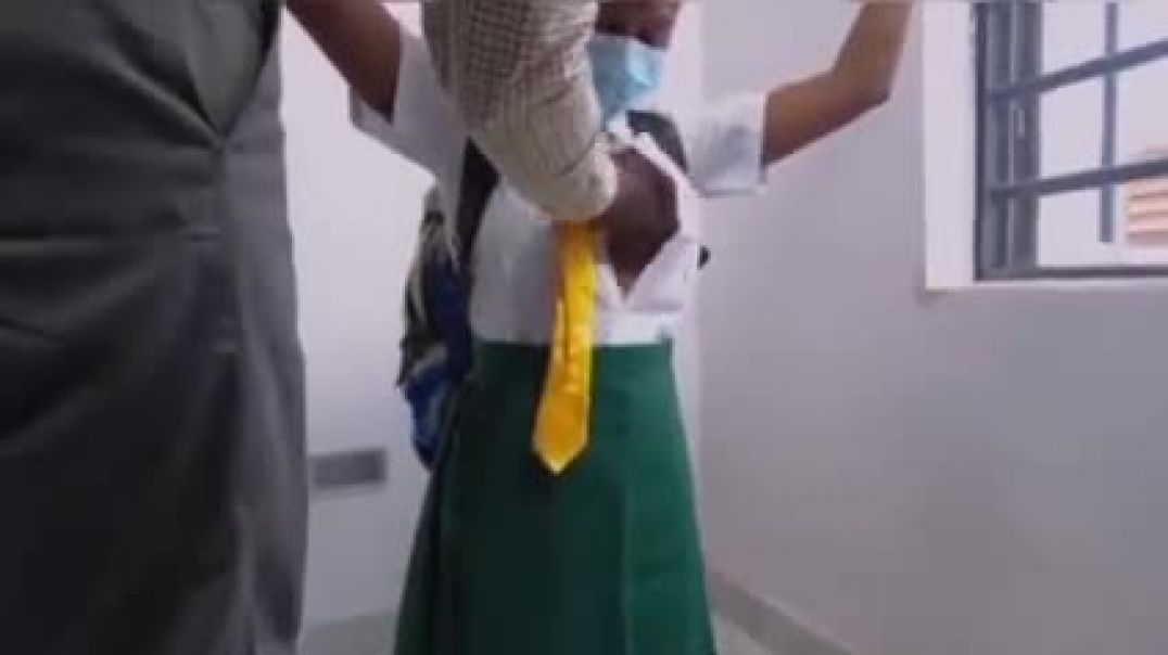 A teacher caught fucking a student in the wash room (1)
