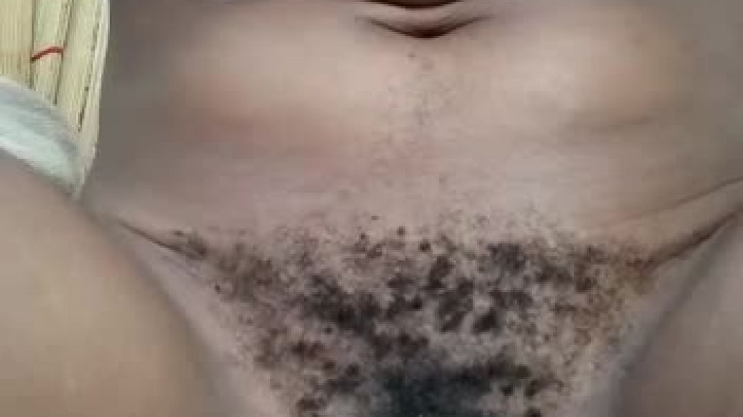 ⁣Hairy pussy 2