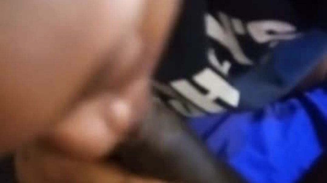 ⁣Desmond s dick takes time to wake up