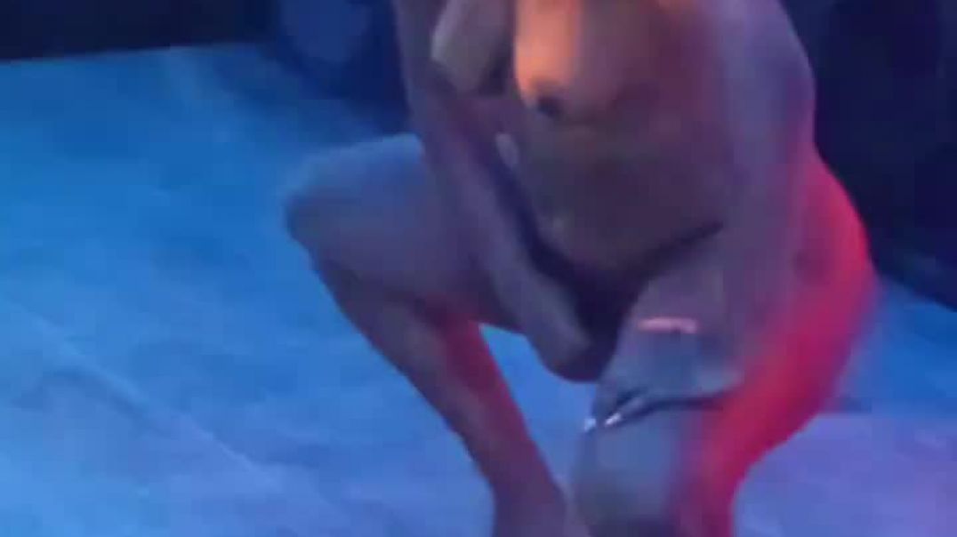 ⁣Mazingelele-Young-Zodwa