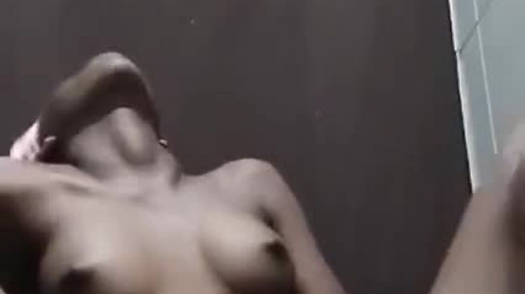 ⁣Teen in her room