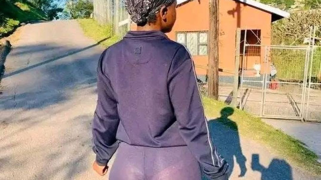 ⁣BBC on pussy