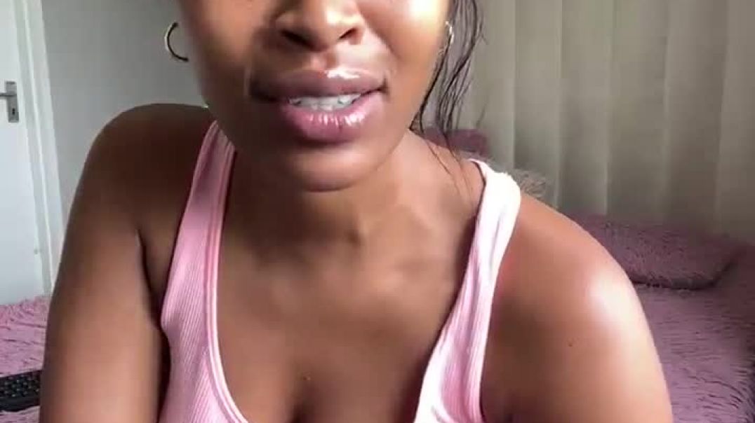 ⁣Sugababiiex is horny again