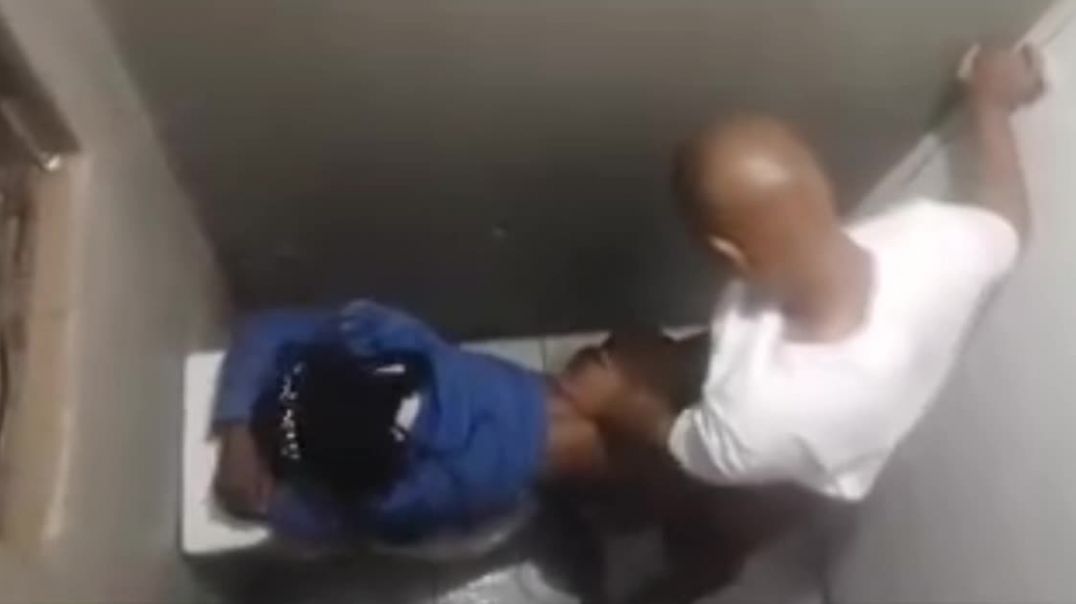 Sex in the club toilet Mzansi trending  Video