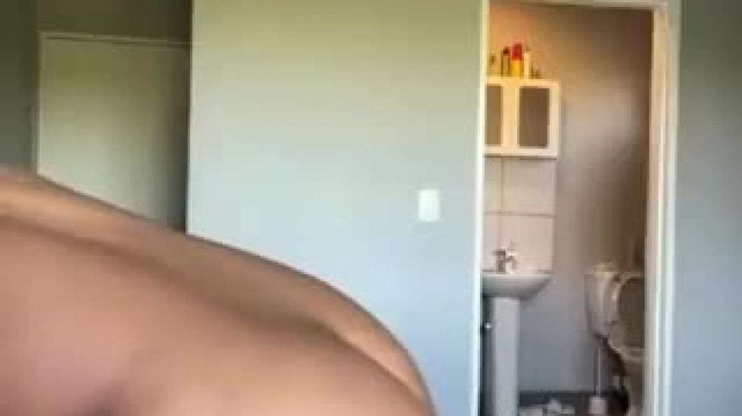 ⁣Sugababiie getting naked