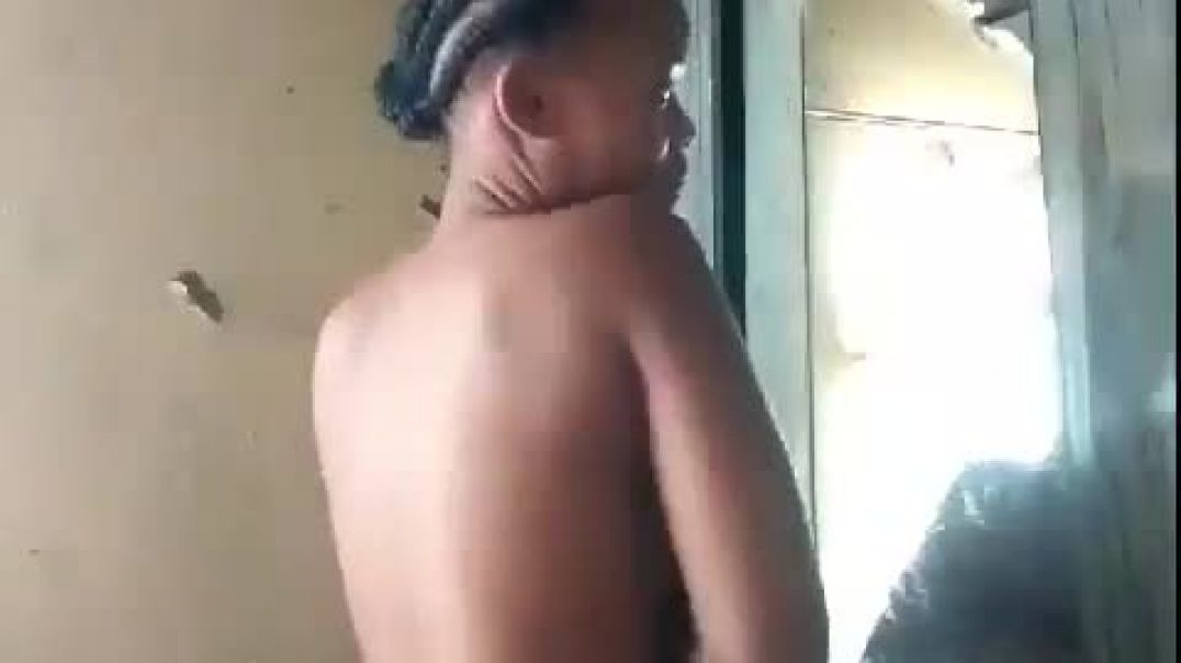 ⁣Sexy on the mirror