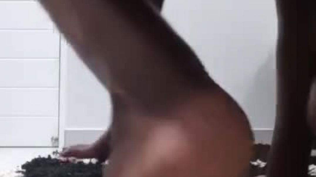 ⁣horny winter pussy