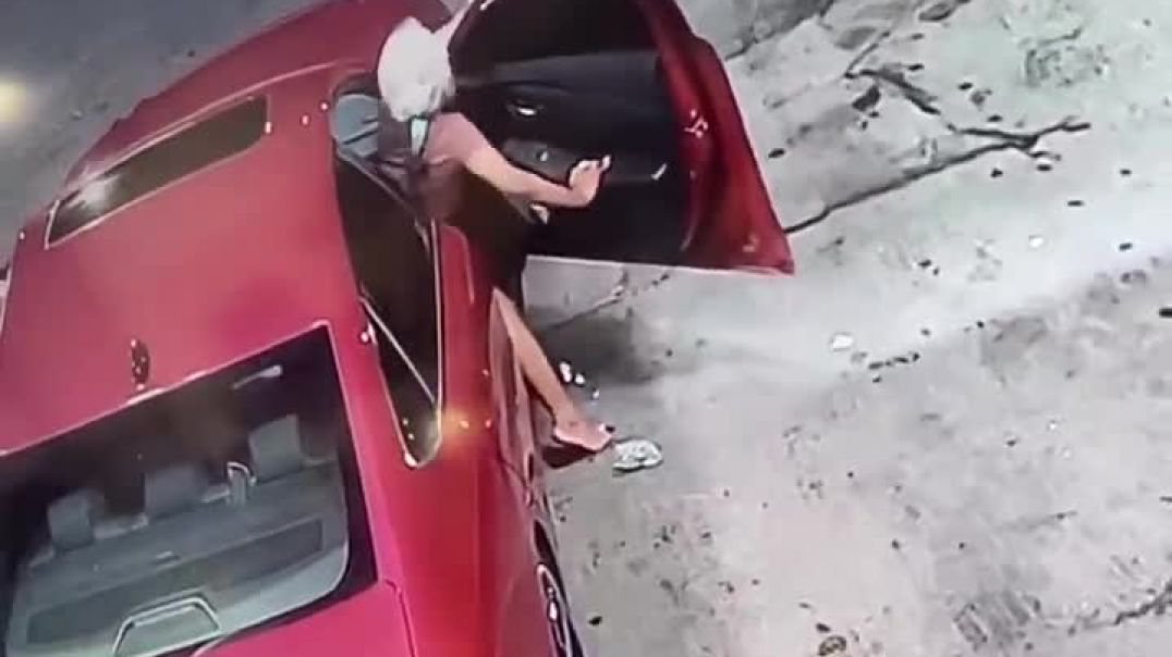 Taxi-driver-wanted-pussy-as-payment