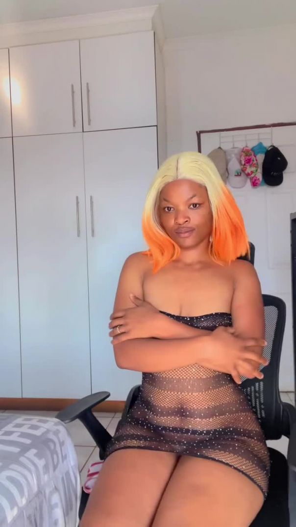 Queen Nadia new once  shows pussy on the chair