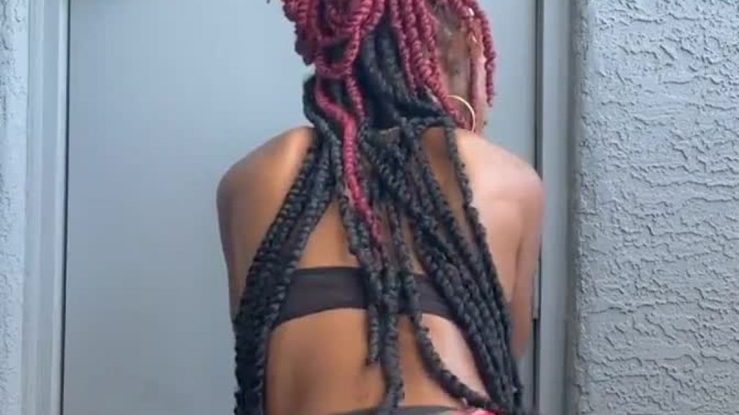 Kandii-Morningstar-has-a-fat-punani