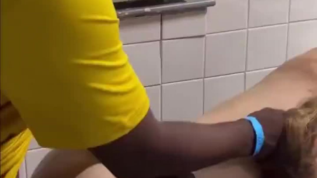 This-nigga-is-hitting-the-right-spot