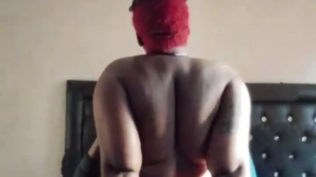 Red hair sugarmama ontop