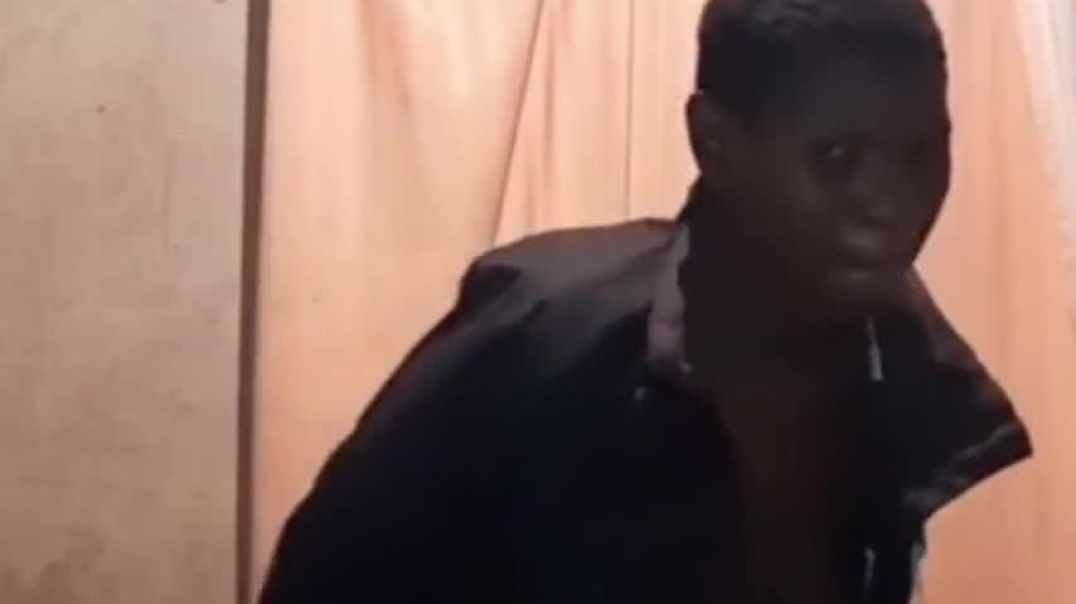 ⁣ikuphi imbobo" Mzansi big dick try anal